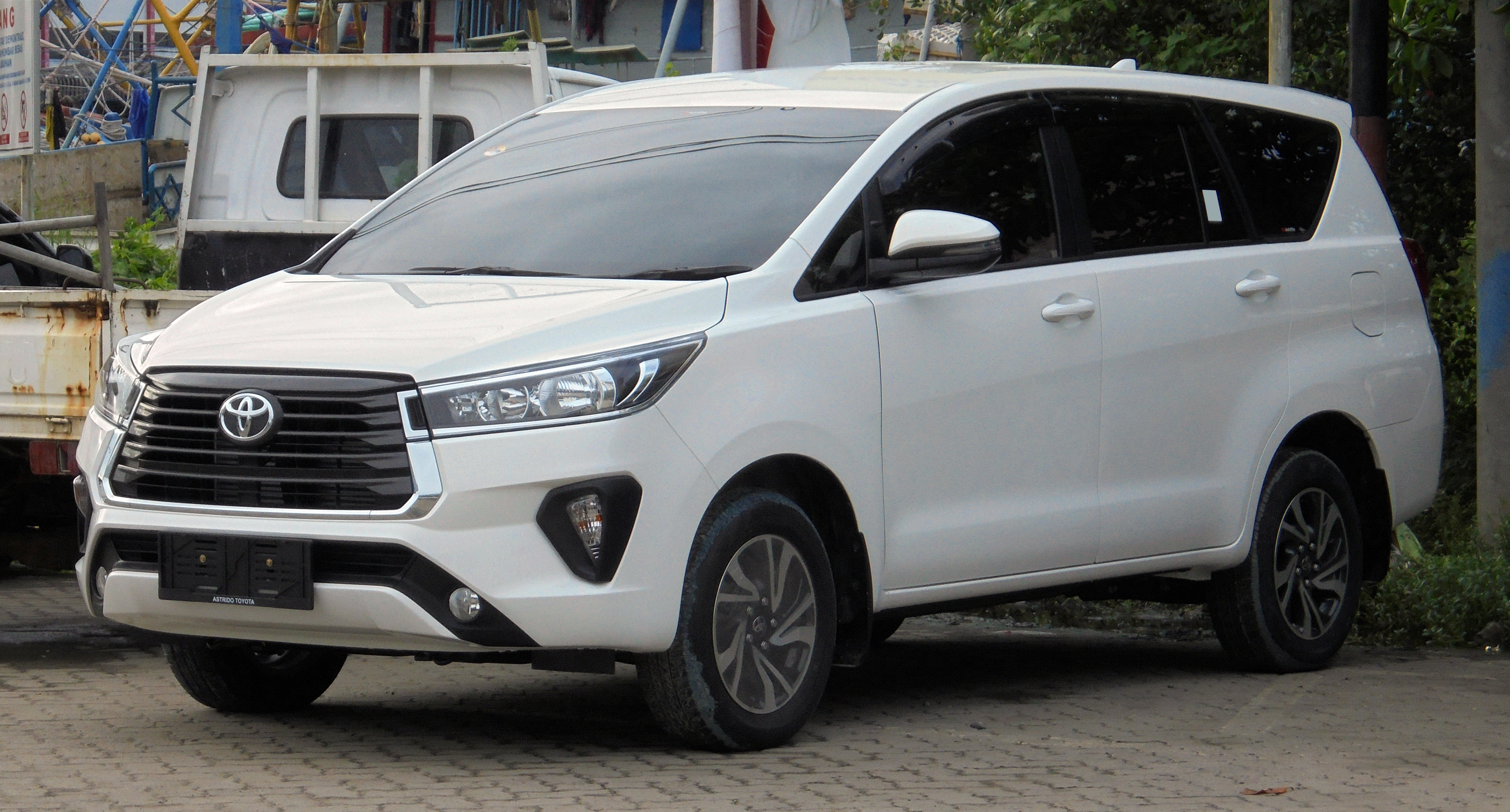 Sonasiyos India Tourism - Latest update - Innova For Rent Near Rajajinagar